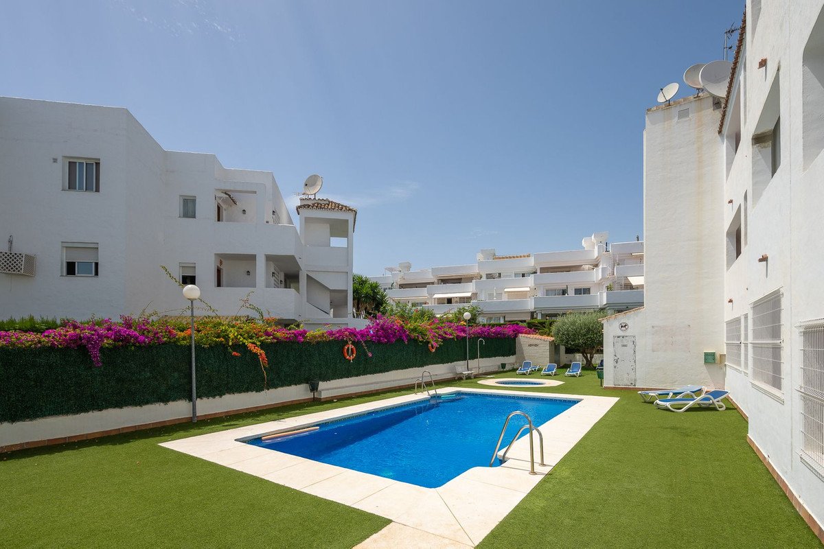 2 Bed Penthouse Duplex in El Paraiso