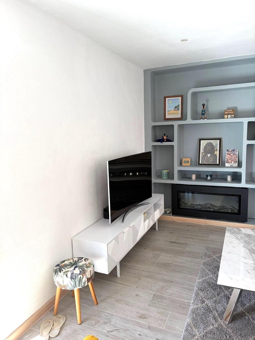 2 Bed Middle Floor Apartment in Estepona