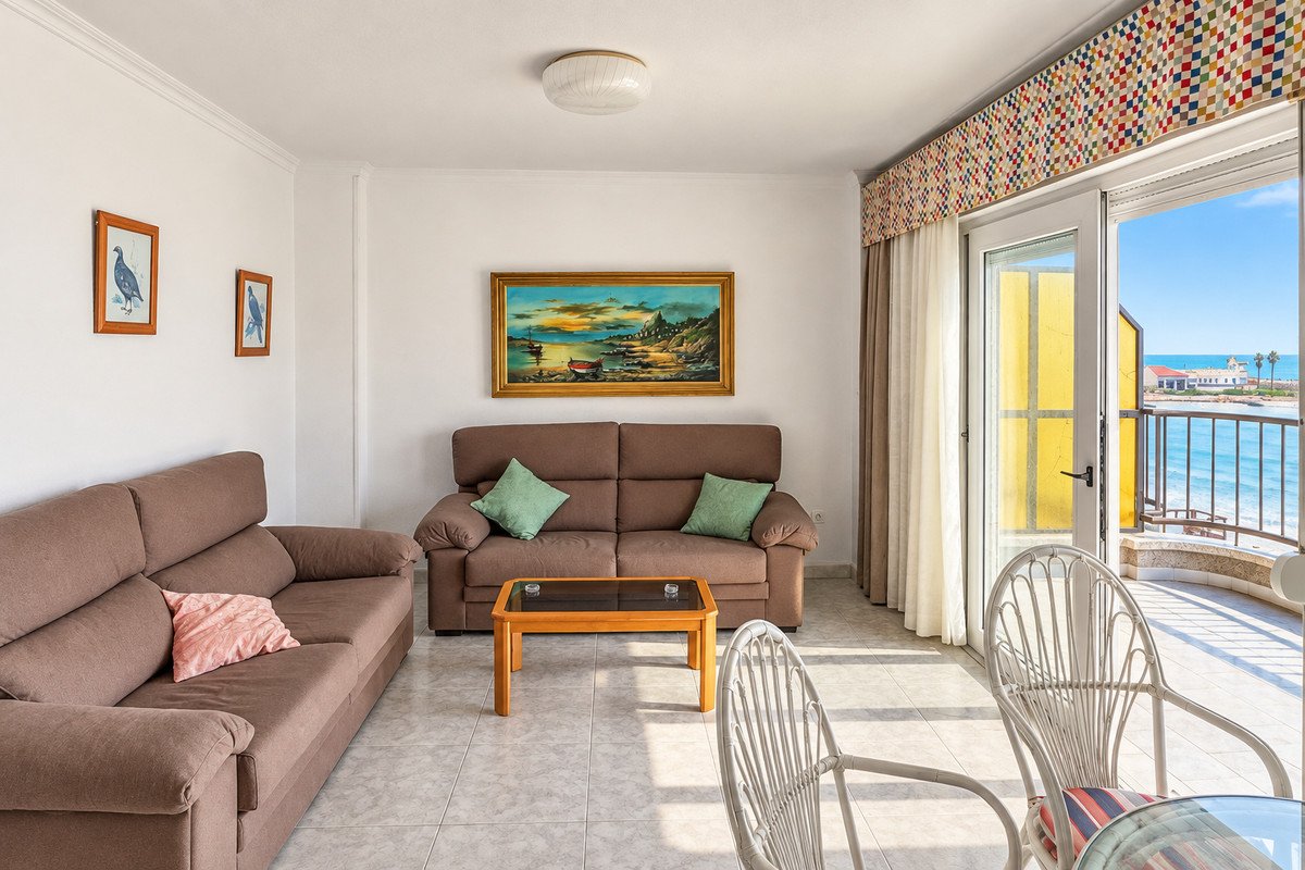 3 Bed Middle Floor Apartment in Playa de los Locos