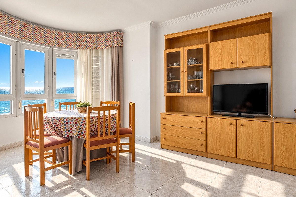 3 Bed Middle Floor Apartment in Playa de los Locos