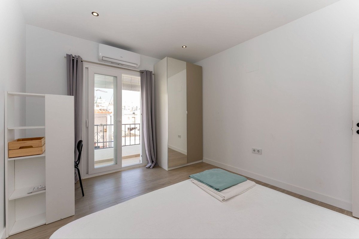 6 Bed Townhouse in Monda