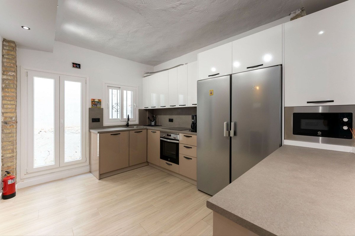 6 Bed Townhouse in Monda