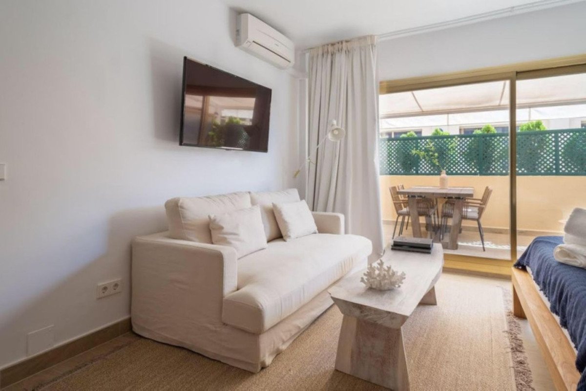 1 Bed Ground Floor Apartment in Elviria