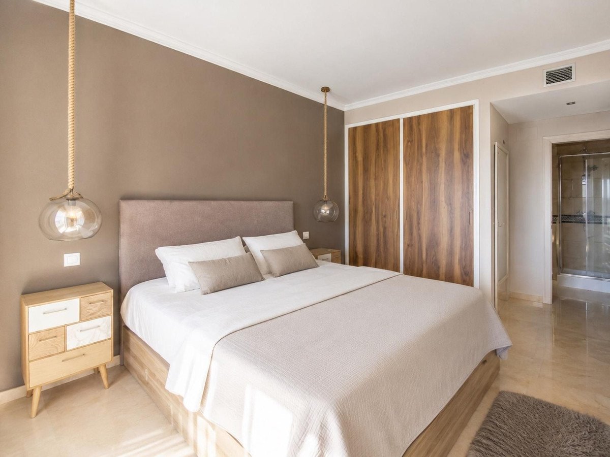 2 Bed Ground Floor Apartment in Benahavís