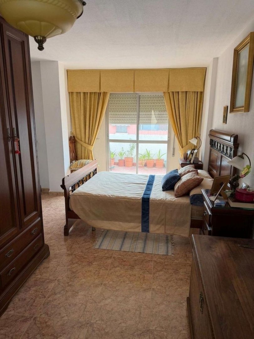 5 Bed Townhouse in Churriana