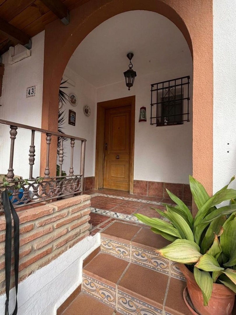 5 Bed Townhouse in Churriana