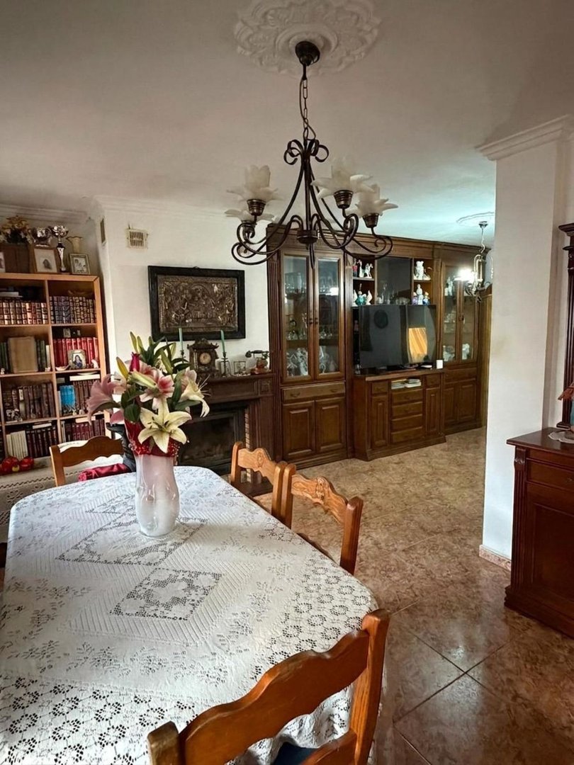 5 Bed Townhouse in Churriana