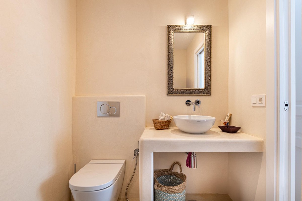 2 Bed Townhouse in Benahavís