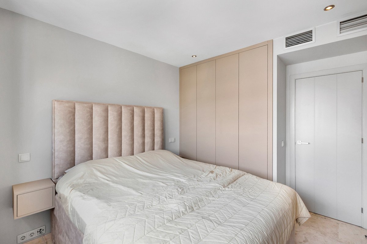 3 Bed Middle Floor Apartment in Punta Prima