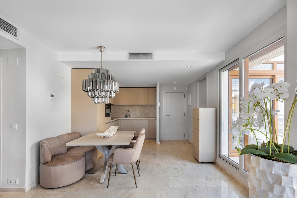 3 Bed Middle Floor Apartment in Punta Prima
