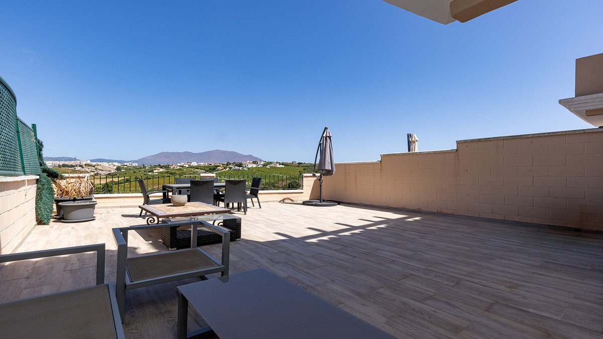 3 Bed Townhouse in La Duquesa