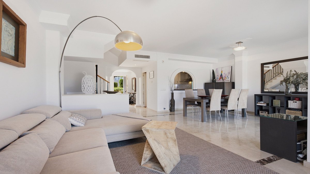 3 Bed Townhouse in La Duquesa