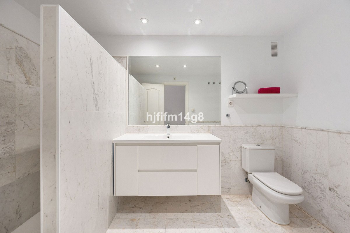 3 Bed Ground Floor Apartment in Estepona