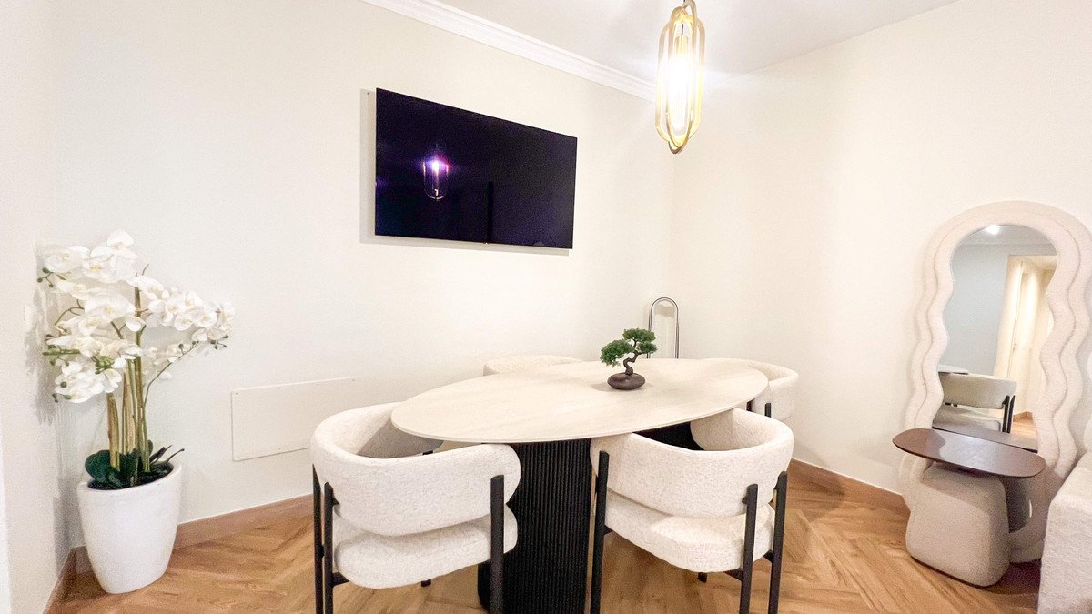 2 Bed Middle Floor Apartment in Marbella