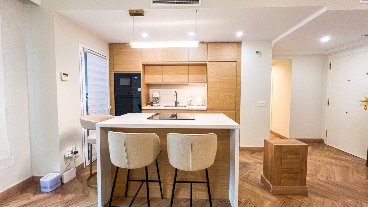 2 Bed Middle Floor Apartment in Marbella