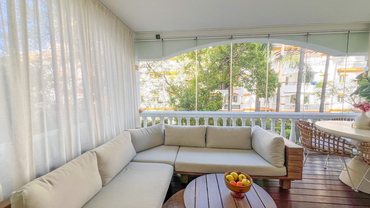 2 Bed Middle Floor Apartment in Marbella