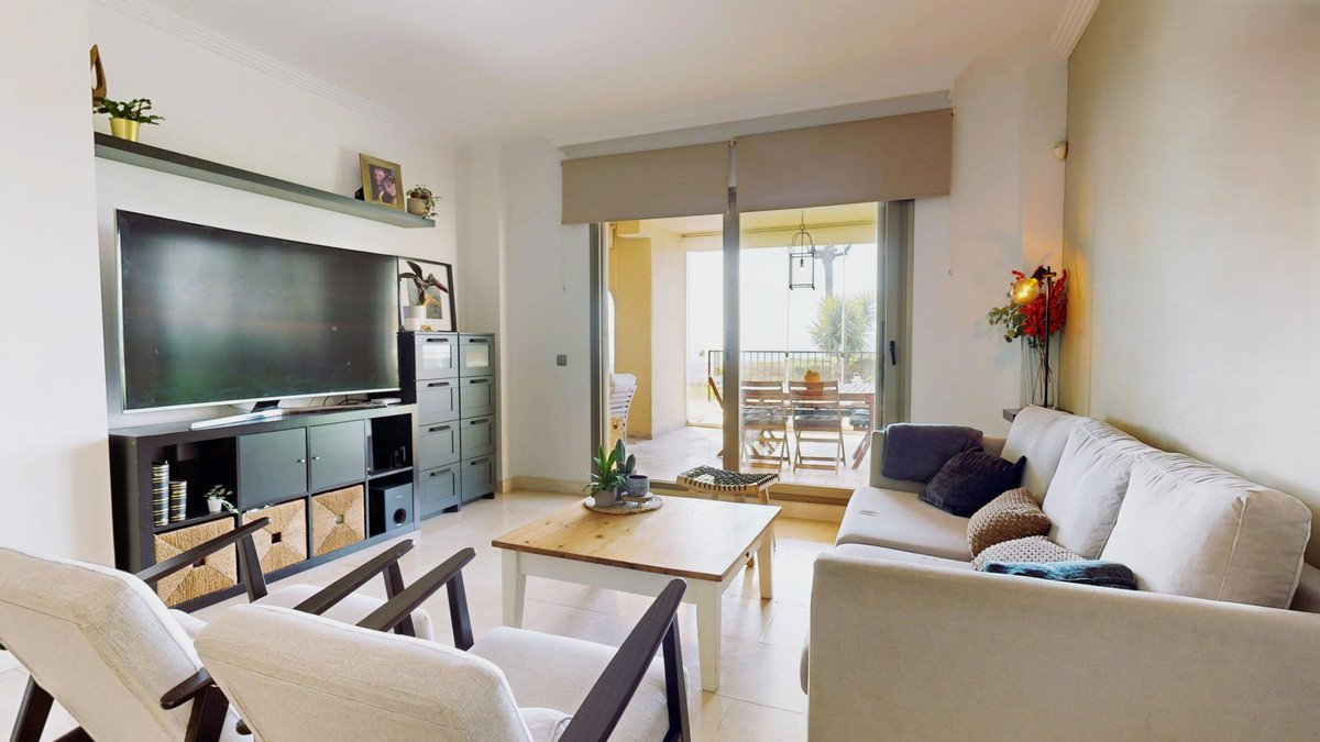 3 Bed Ground Floor Apartment in El Paraiso