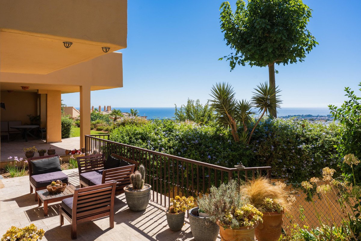 3 Bed Ground Floor Apartment in El Paraiso