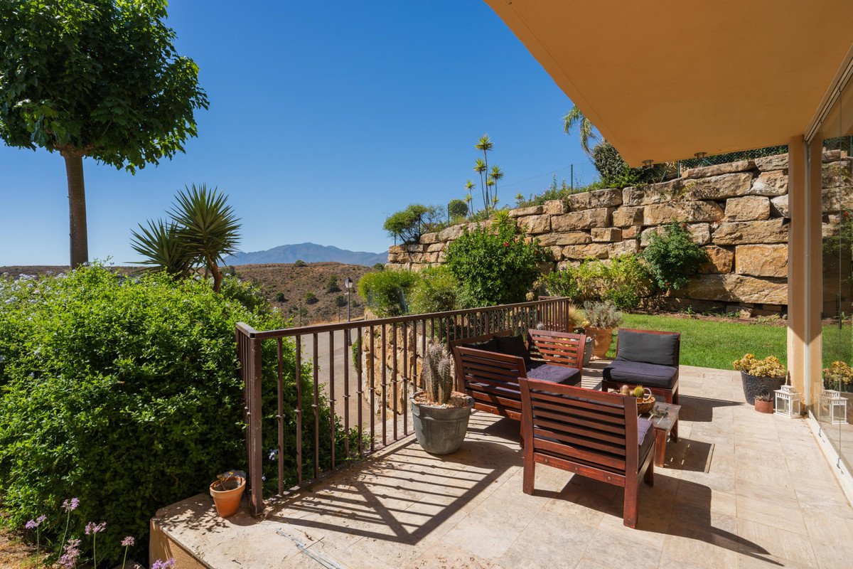 3 Bed Ground Floor Apartment in El Paraiso