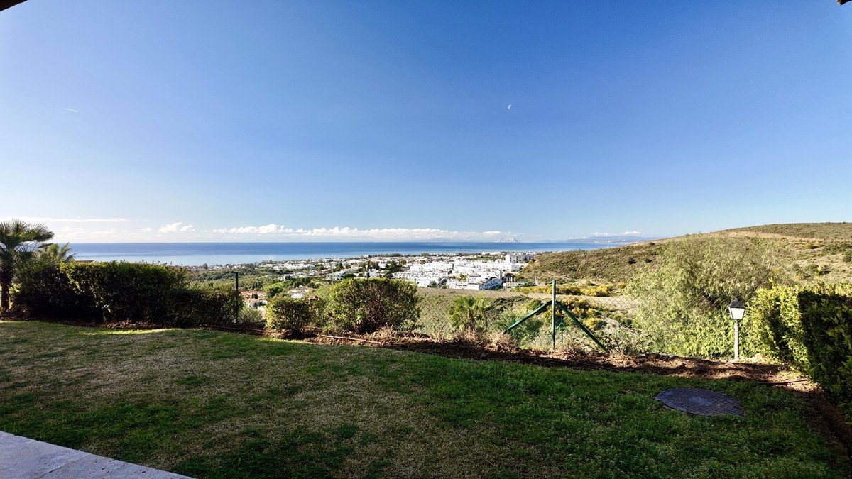 3 Bed Ground Floor Apartment in El Paraiso