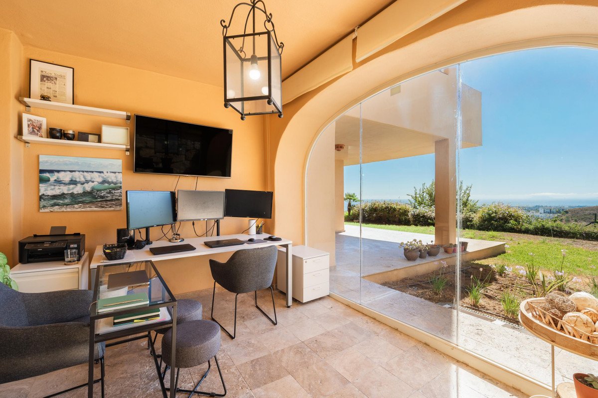 3 Bed Ground Floor Apartment in El Paraiso