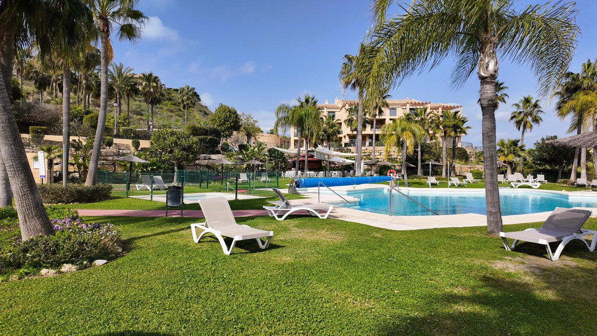 3 Bed Ground Floor Apartment in El Paraiso