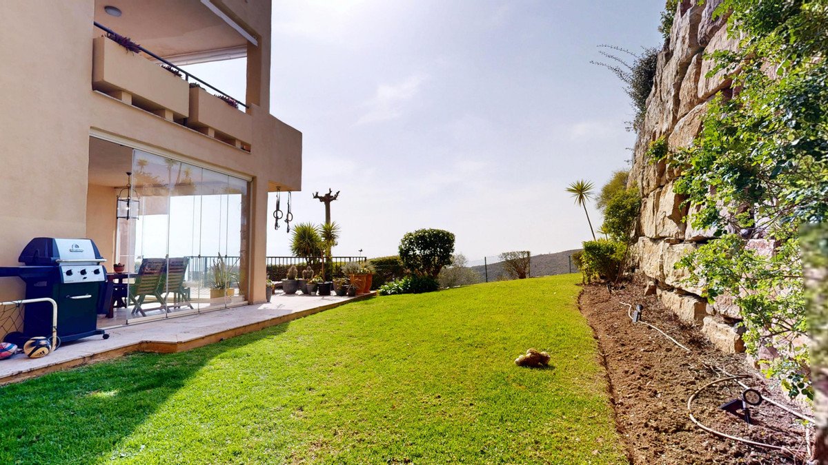 3 Bed Ground Floor Apartment in El Paraiso