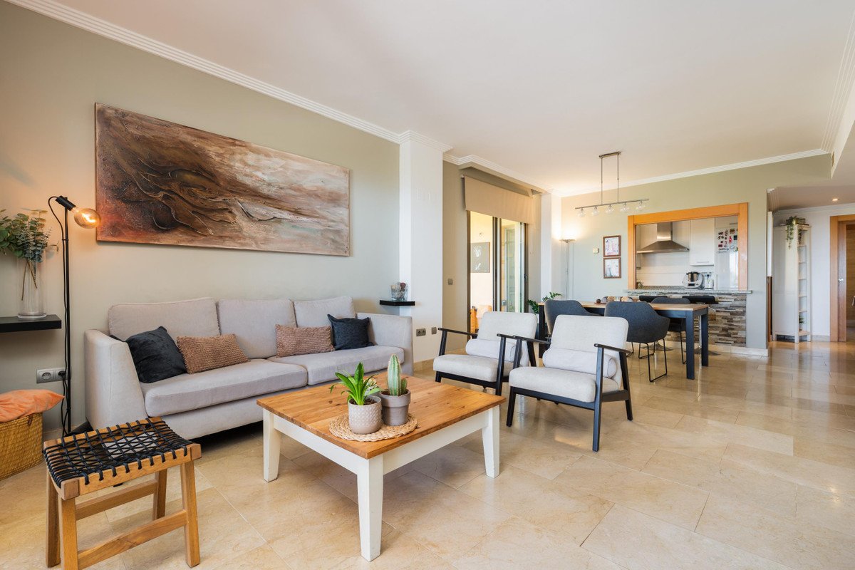 3 Bed Ground Floor Apartment in El Paraiso