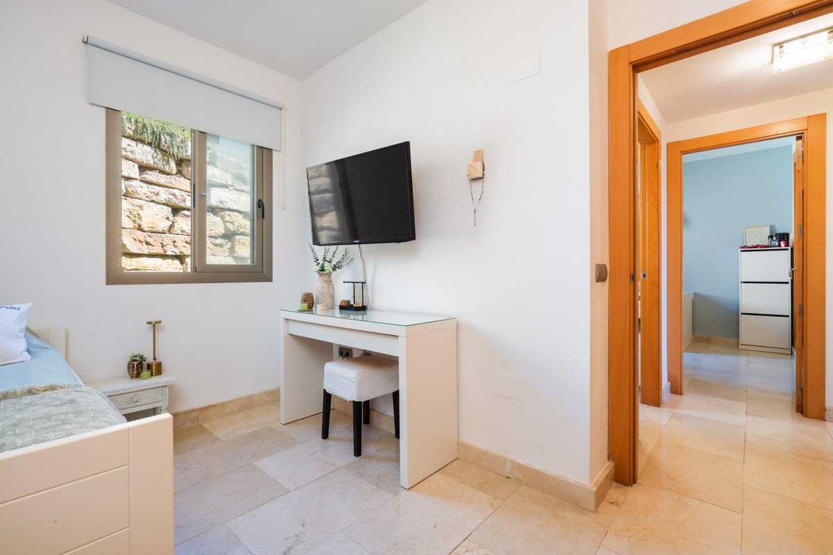 3 Bed Ground Floor Apartment in El Paraiso