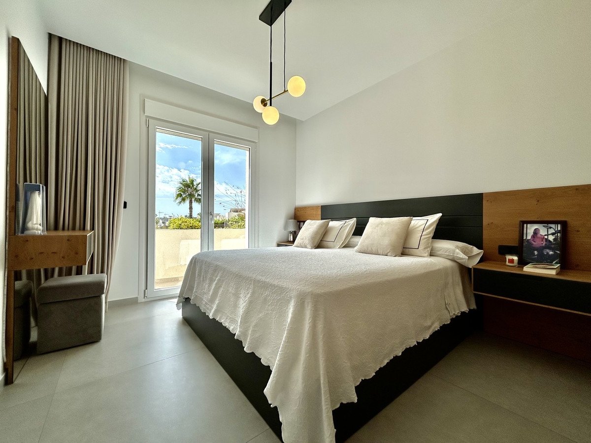 4 Bed Detached Villa in La Finca Golf