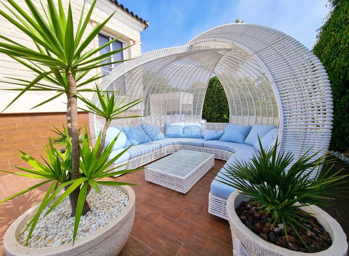5 Bed Detached Villa in La Mata