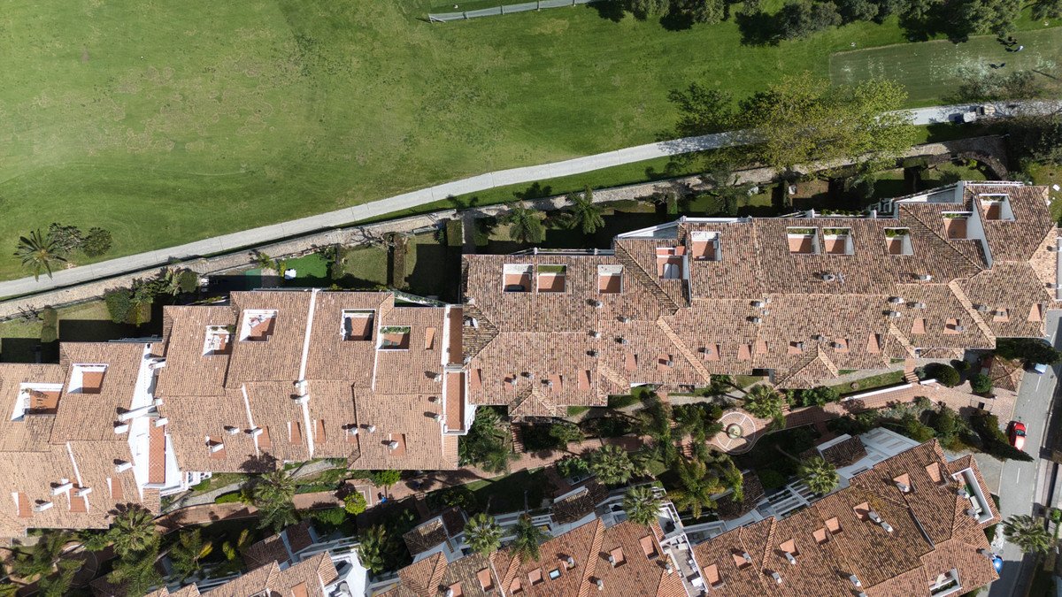 5 Bed Penthouse Duplex in Guadalmina Baja