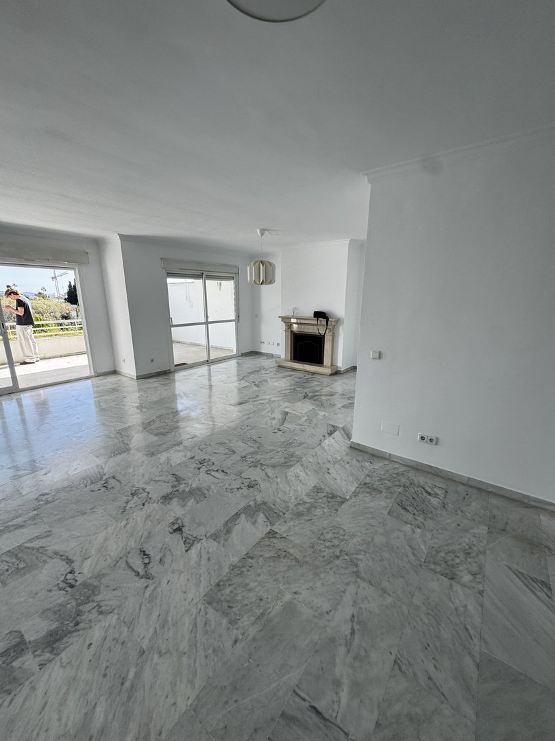 5 Bed Penthouse Duplex in Guadalmina Baja