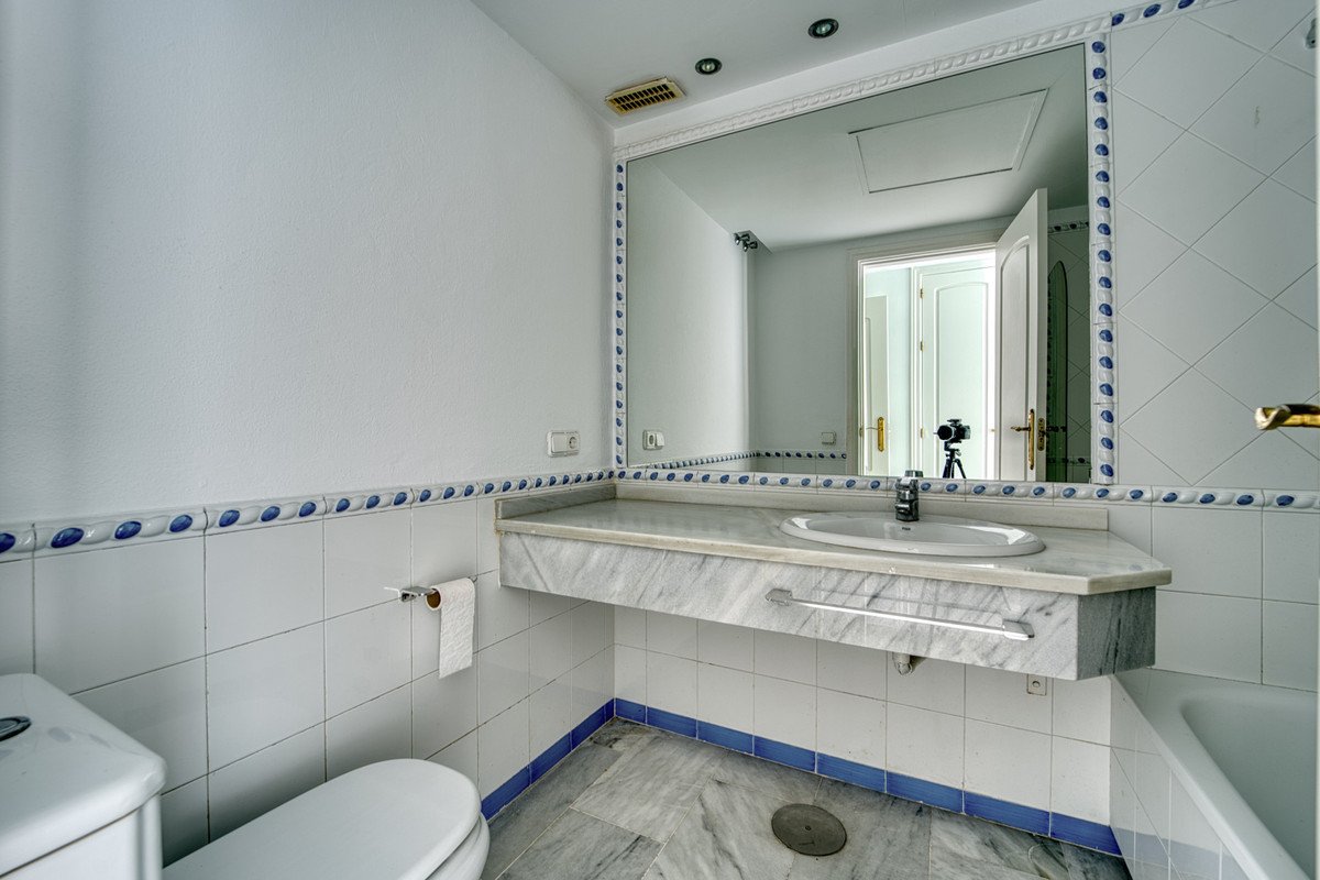 5 Bed Penthouse Duplex in Guadalmina Baja