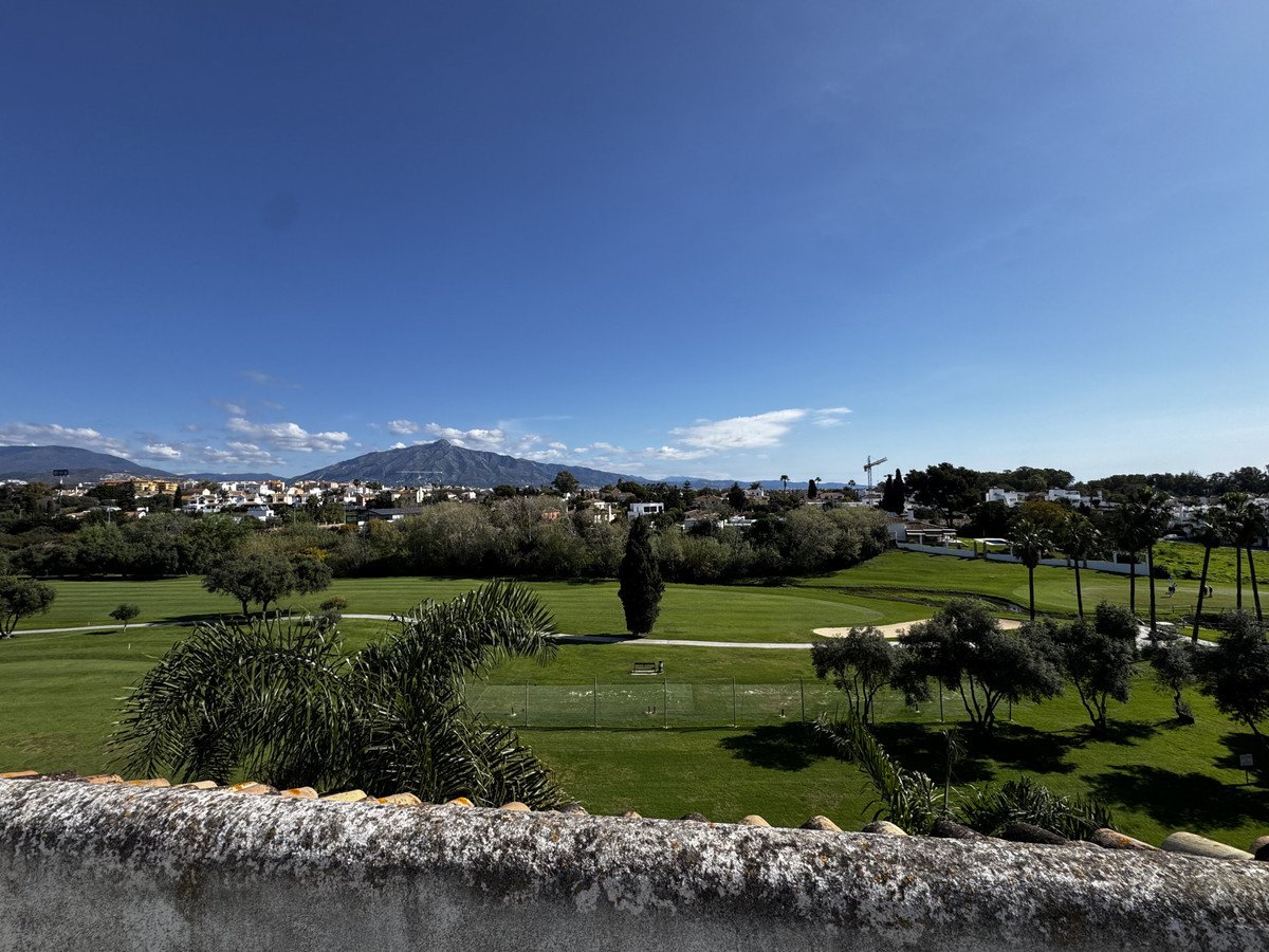 5 Bed Penthouse Duplex in Guadalmina Baja