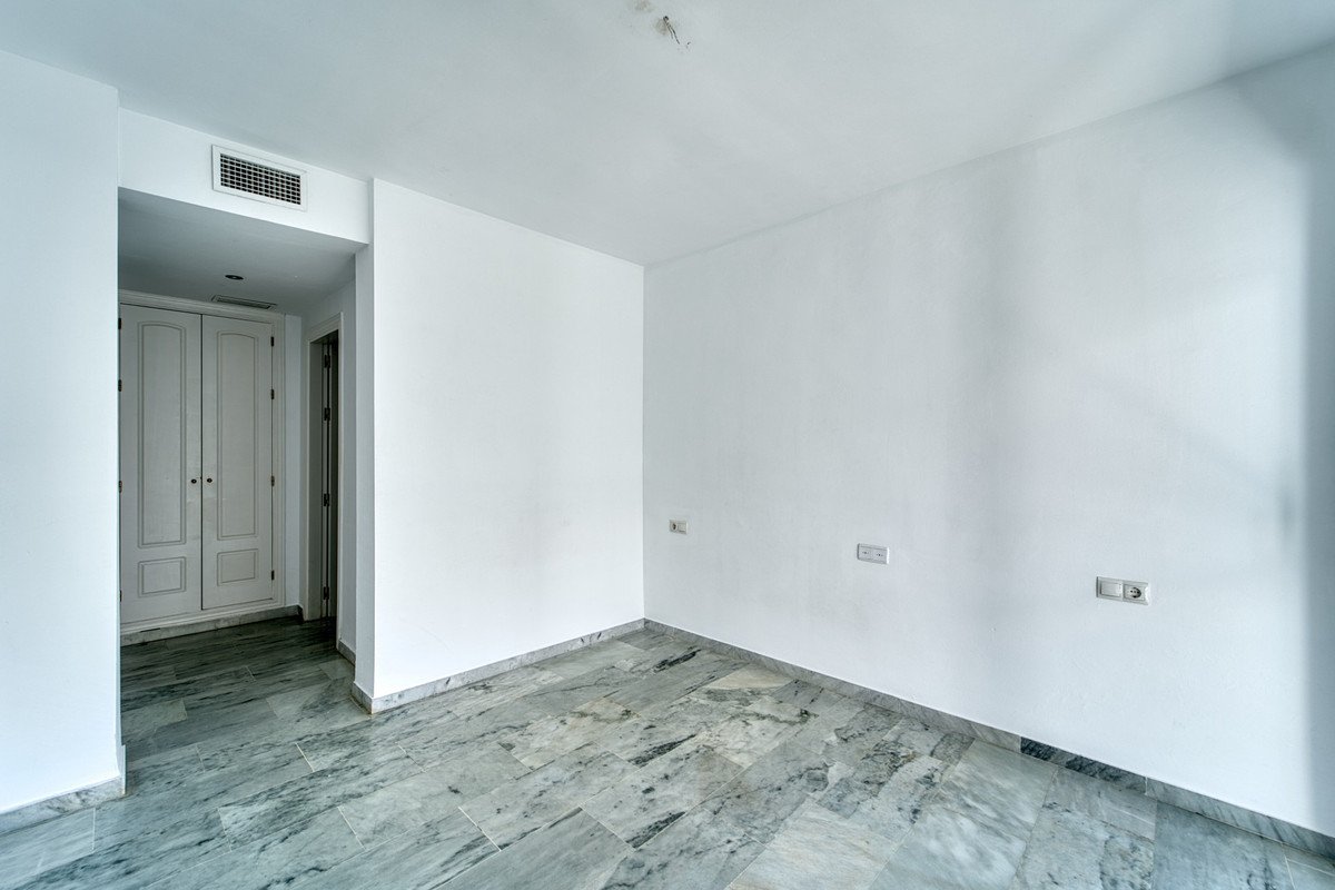 5 Bed Penthouse Duplex in Guadalmina Baja