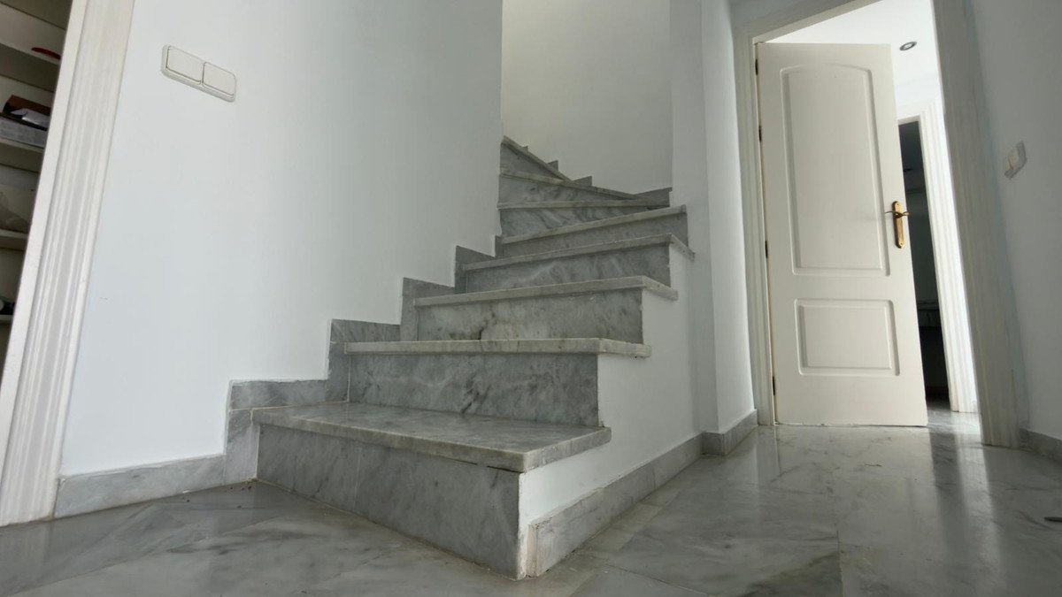 5 Bed Penthouse Duplex in Guadalmina Baja