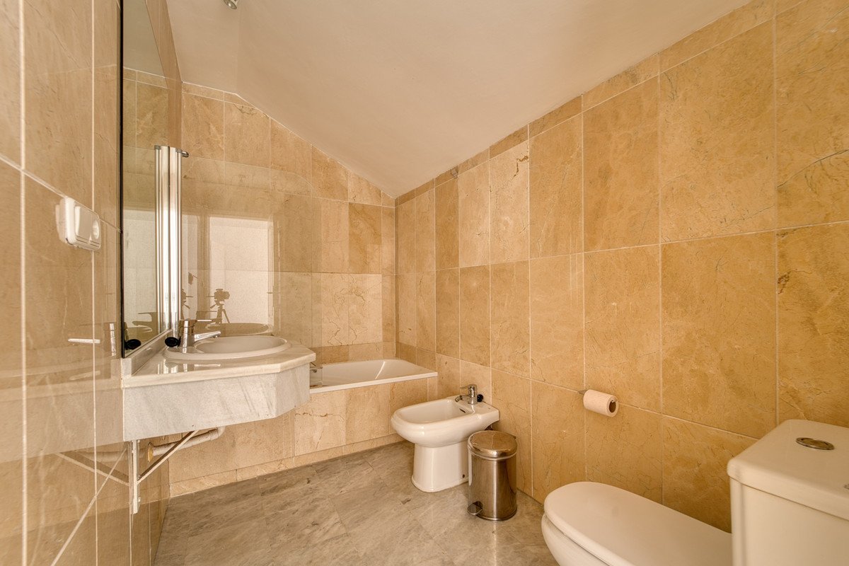5 Bed Penthouse Duplex in Guadalmina Baja