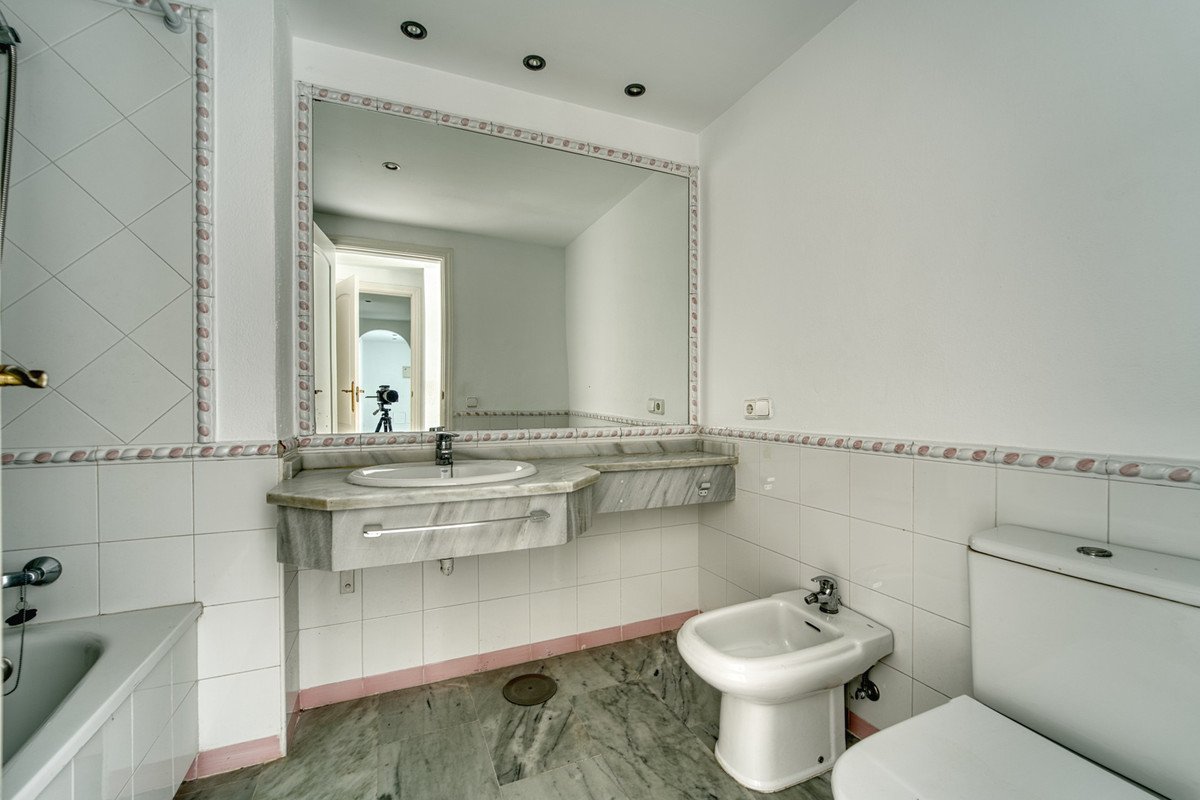 5 Bed Penthouse Duplex in Guadalmina Baja