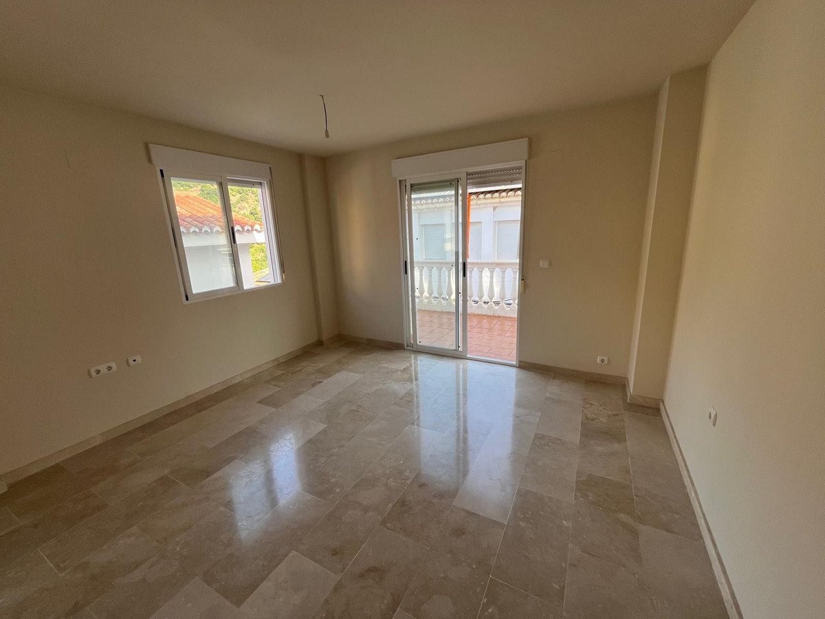 3 Bed Townhouse in Jete