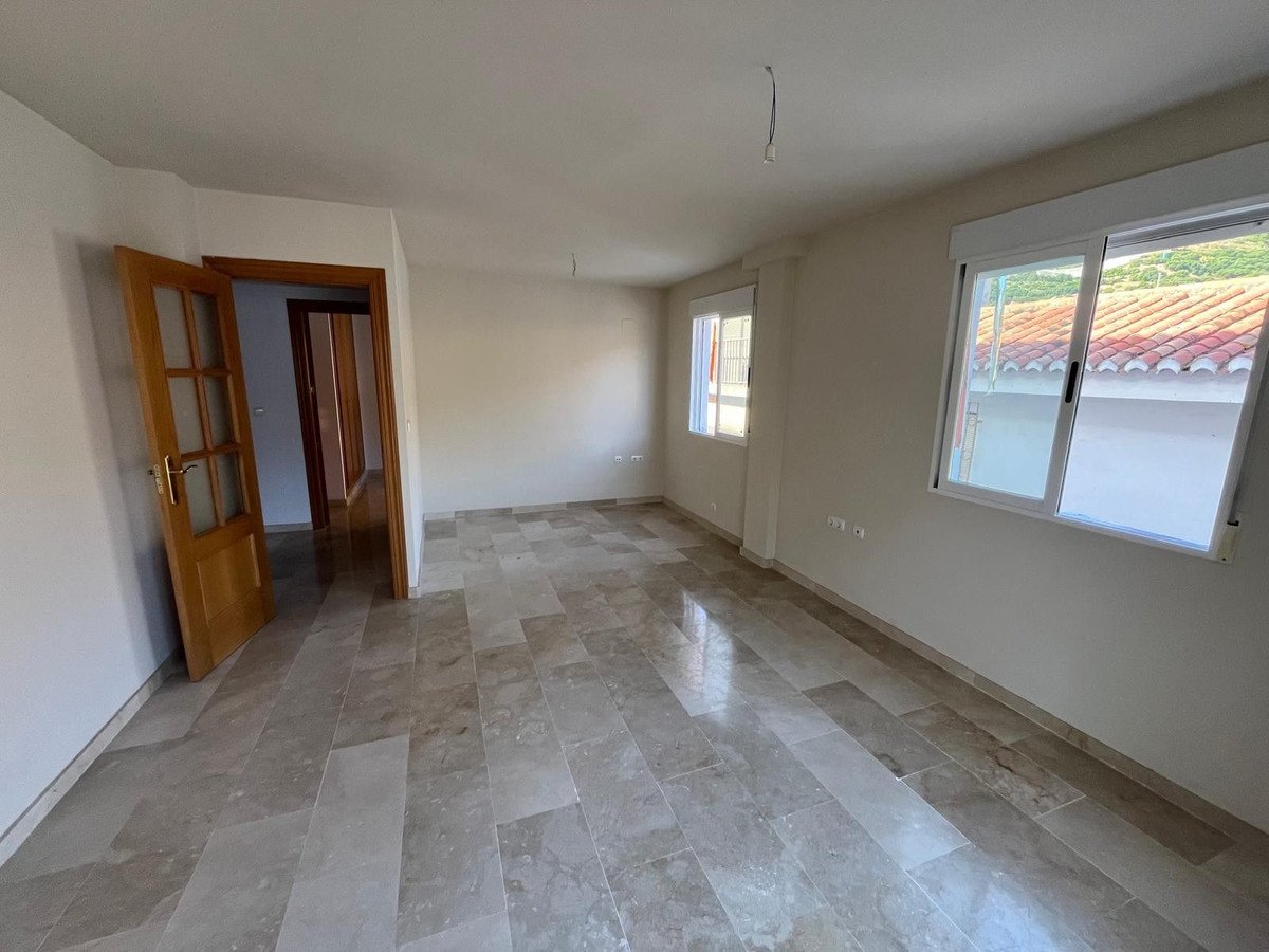 3 Bed Townhouse in Jete