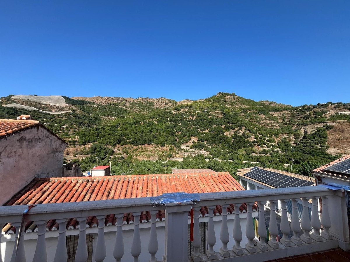 3 Bed Townhouse in Jete