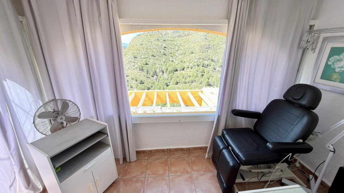 2 Bed Bungalow in Benitachell
