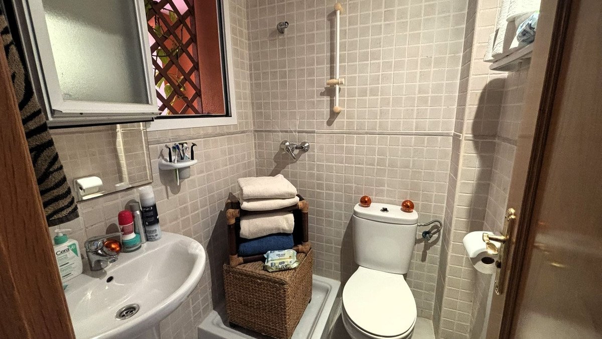 2 Bed Middle Floor Apartment in Riviera del Sol