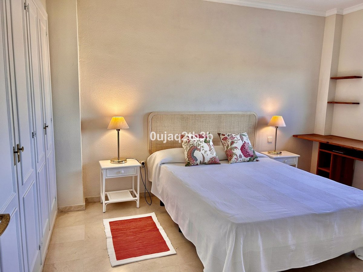 1 Bed Middle Floor Apartment in New Golden Mile