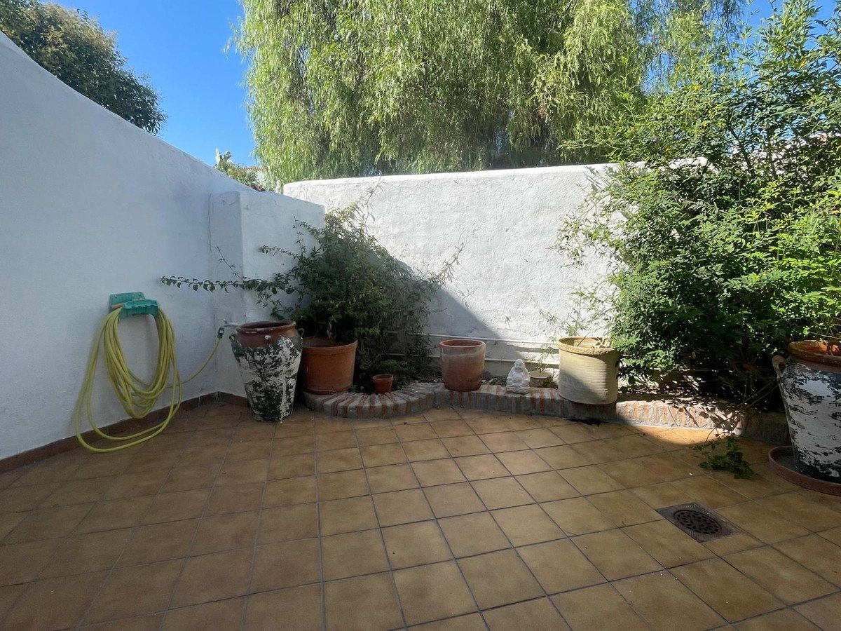2 Bed Ground Floor Apartment in Calahonda