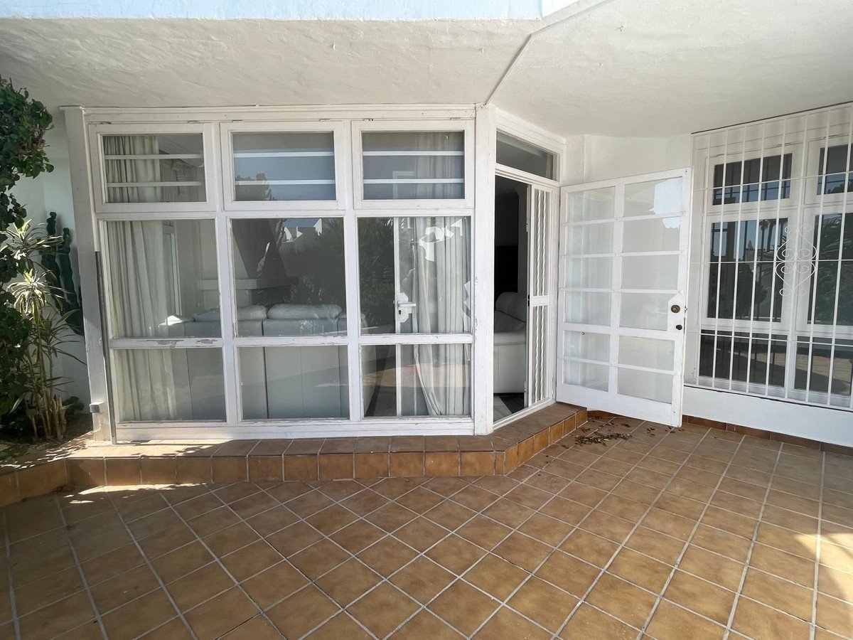 2 Bed Ground Floor Apartment in Calahonda