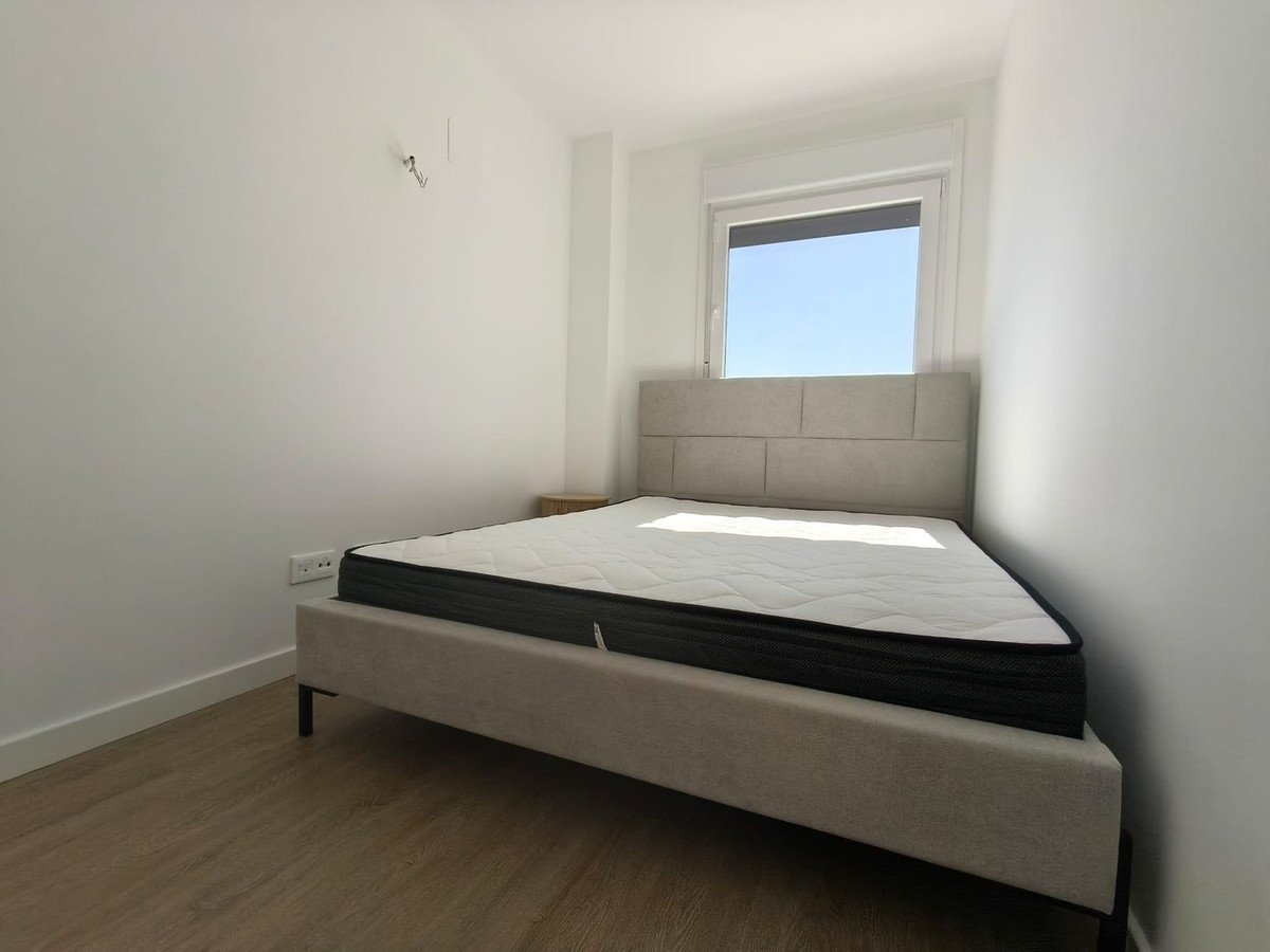 2 Bed Middle Floor Apartment in Fuengirola