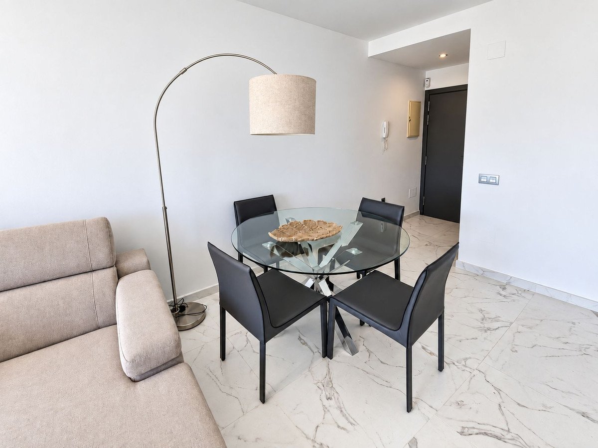 3 Bed Middle Floor Apartment in Nueva Andalucía