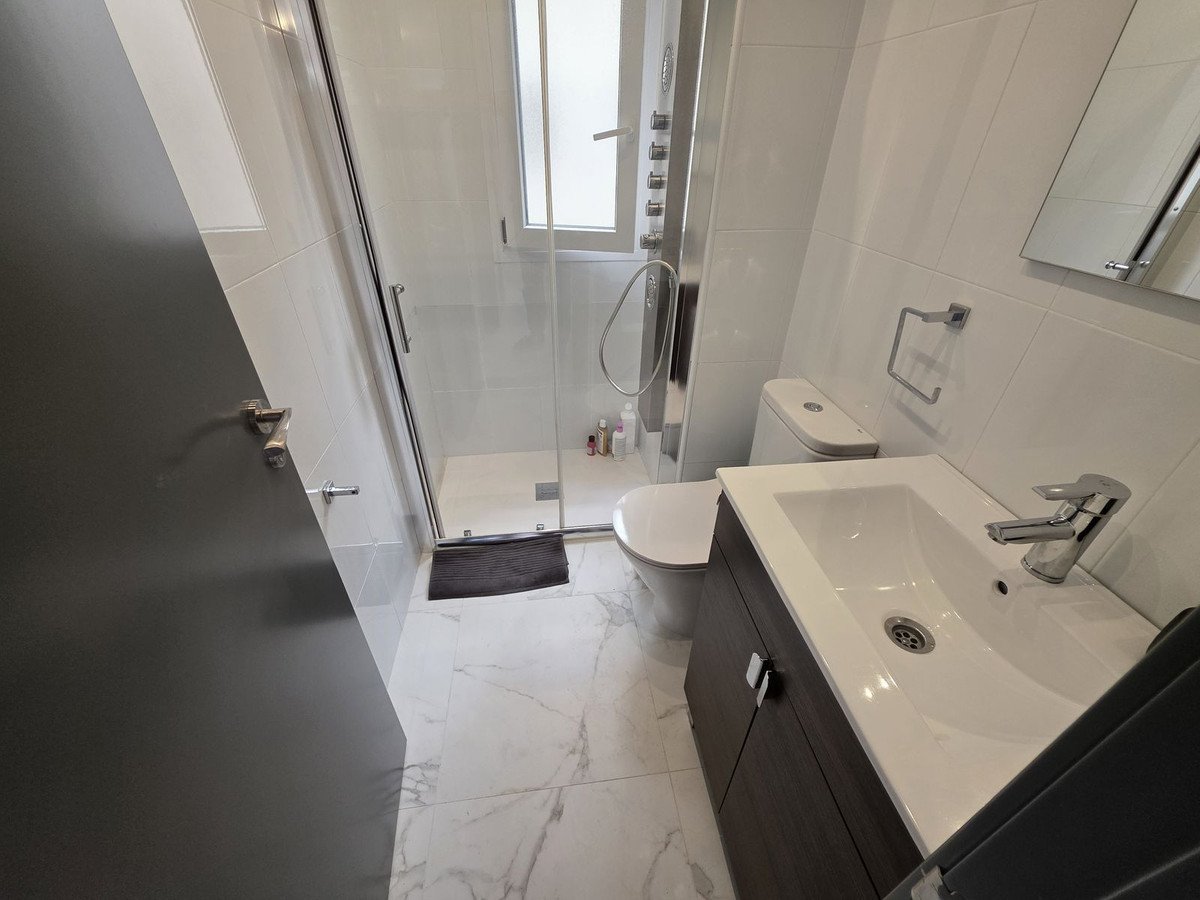 3 Bed Middle Floor Apartment in Nueva Andalucía